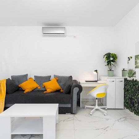 Monza Apartment-Ultracentral Bukares Bagian luar foto
