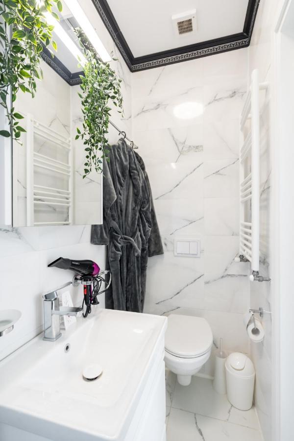 Monza Apartment-Ultracentral Bukares Bagian luar foto