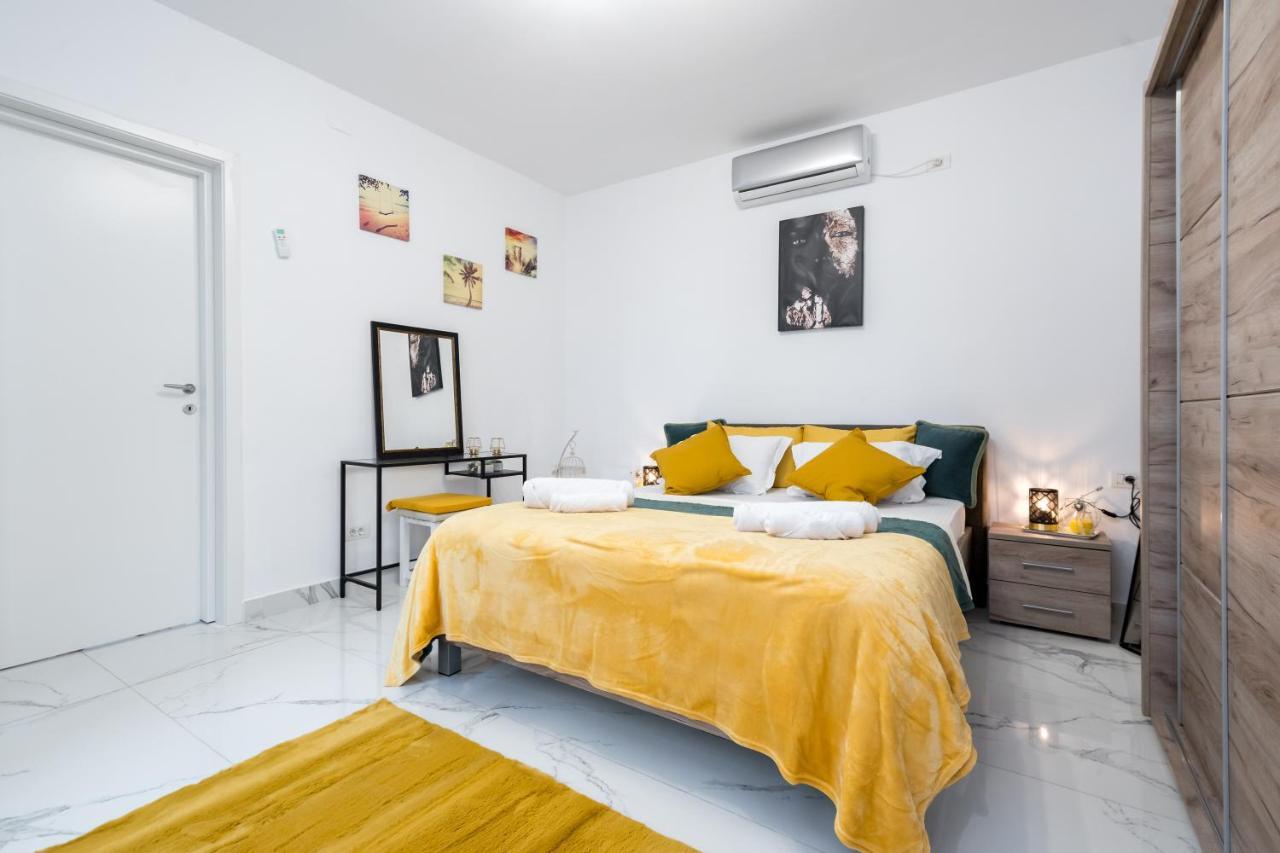 Monza Apartment-Ultracentral Bukares Bagian luar foto